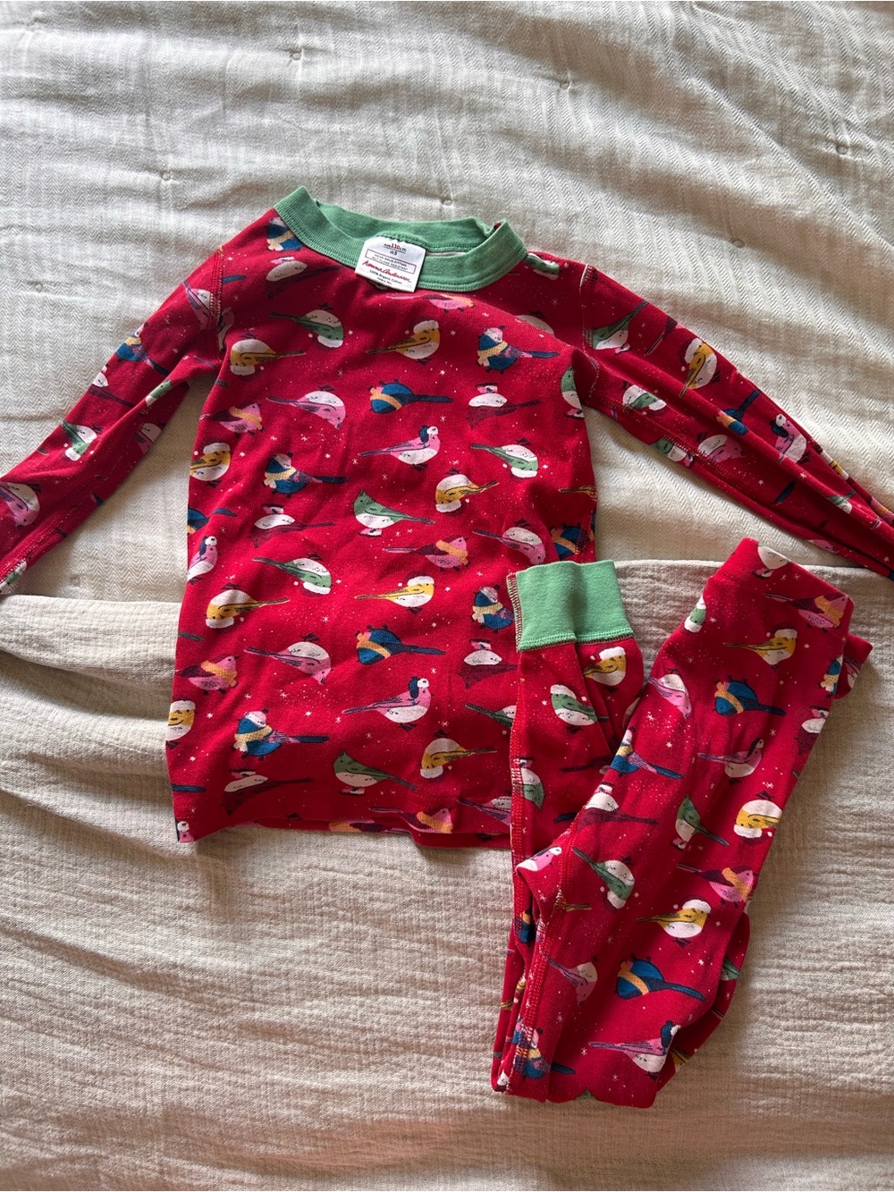 Hanna Andersson Red Bird Print Pajama Set with Green Trim